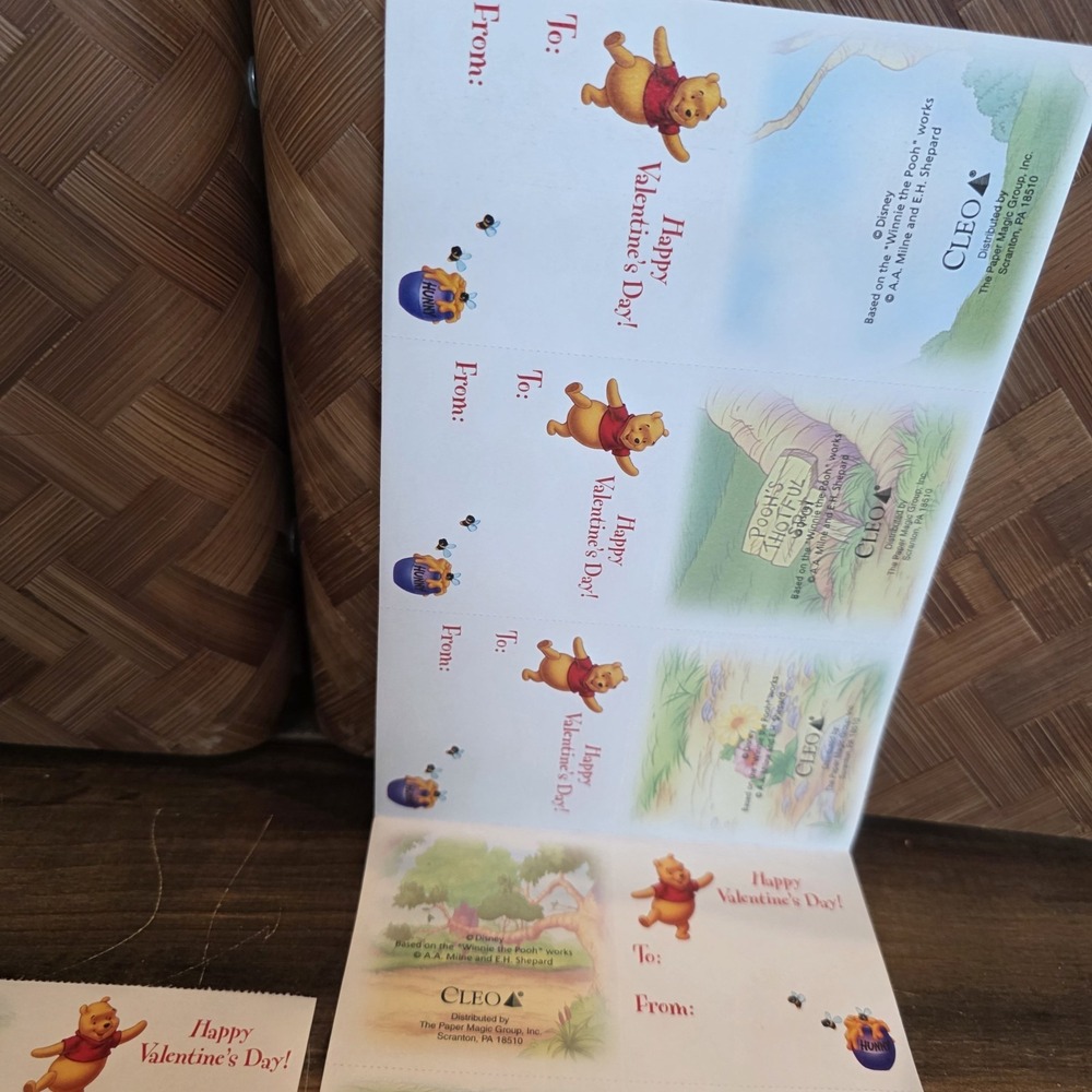 Cleo Winnie the Pooh Tigger Disney Valentine's Day Cards Lot of 12 - Picture 8 of 8